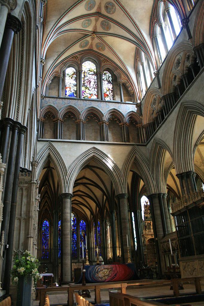 130704-001.JPG - Salisbury, katedrála - interiér