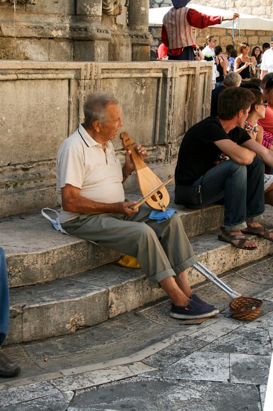 100924-178.jpg - Dubrovník - guslar