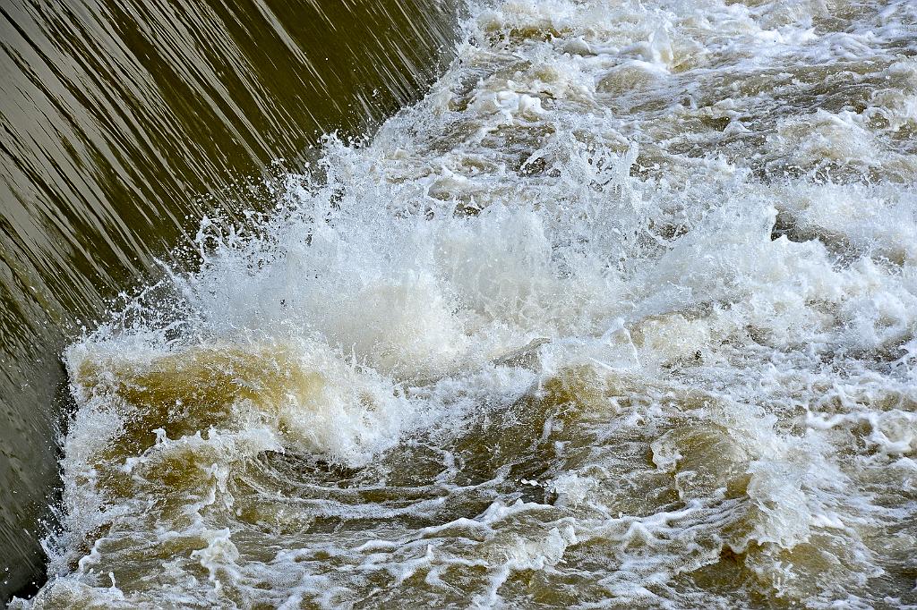 duben_063_17.jpg - Bečva u Troubek