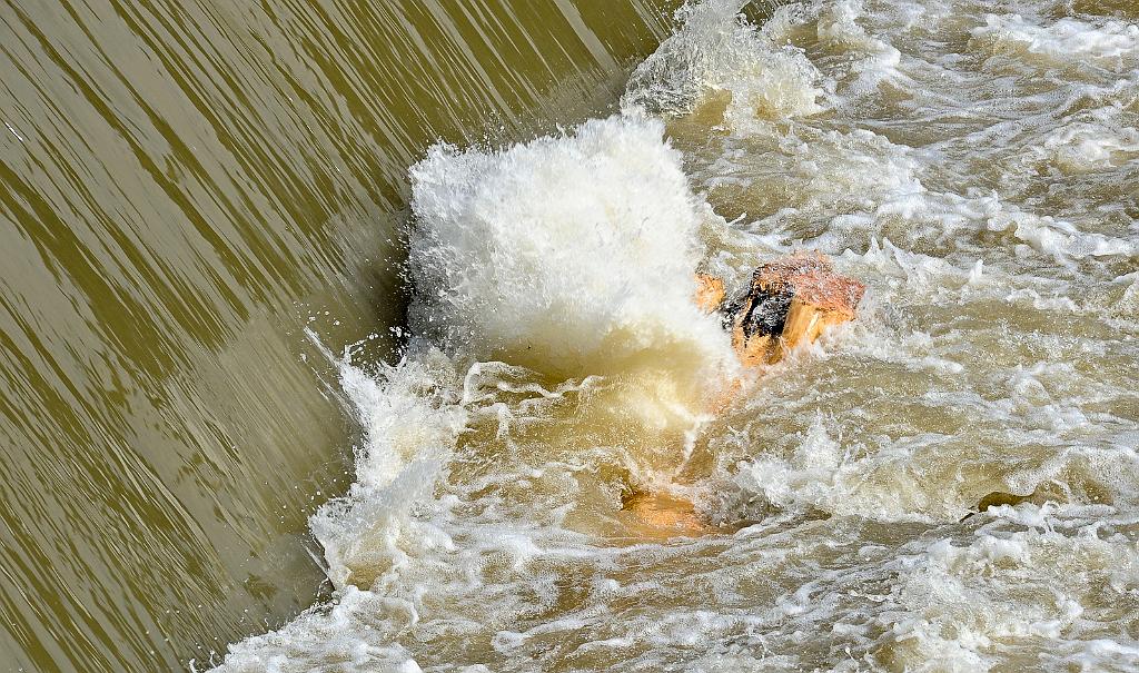 duben_063_19.jpg - Bečva u Troubek