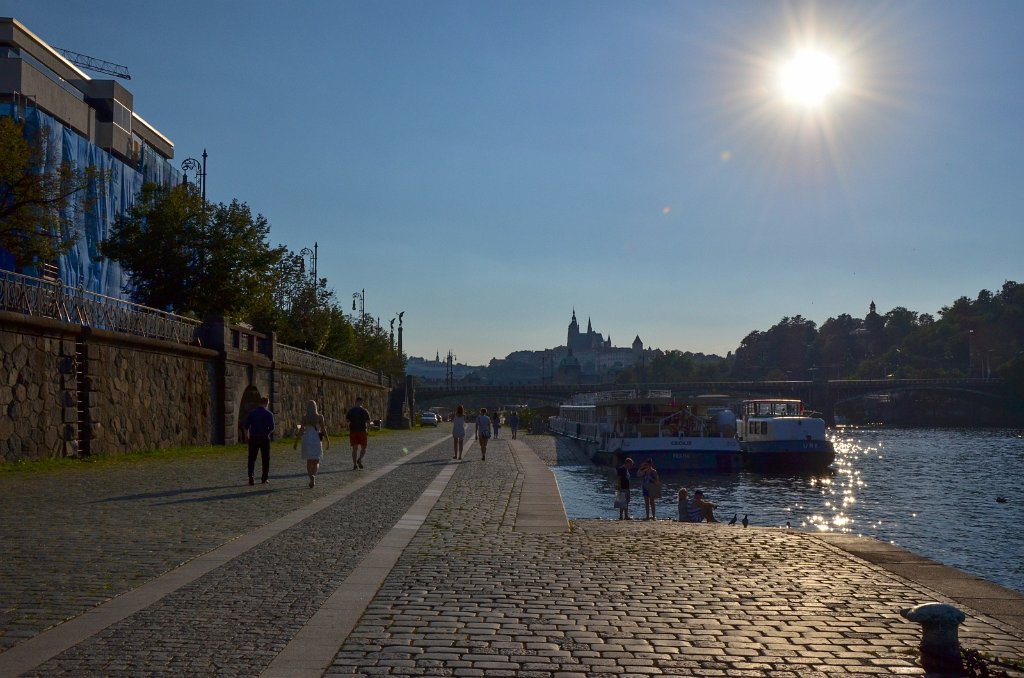 Vltava_2020_1.jpg - Praha z Vltavy
